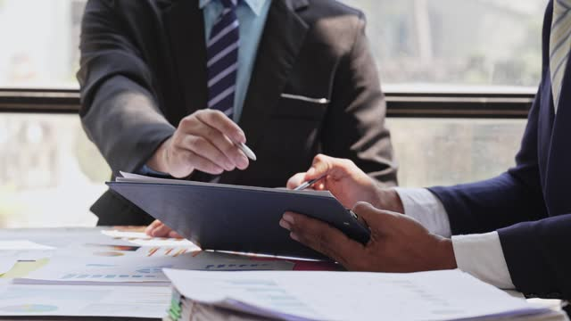 analisis dan evaluasi performa untuk membangun citra perusahaan